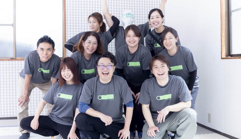 エフィラスタッフ集合写真