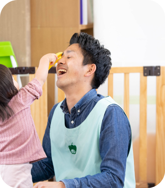 保育士と園児の様子3